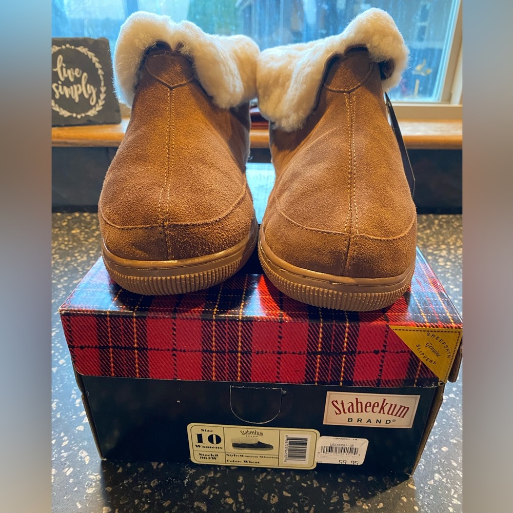 Staheekum Women’s Moccasins Slipper